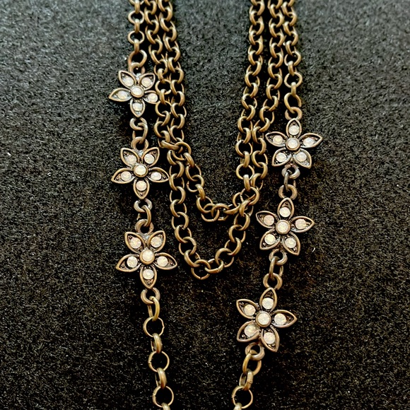 Sweet Lola Necklace - Picture 4 of 4